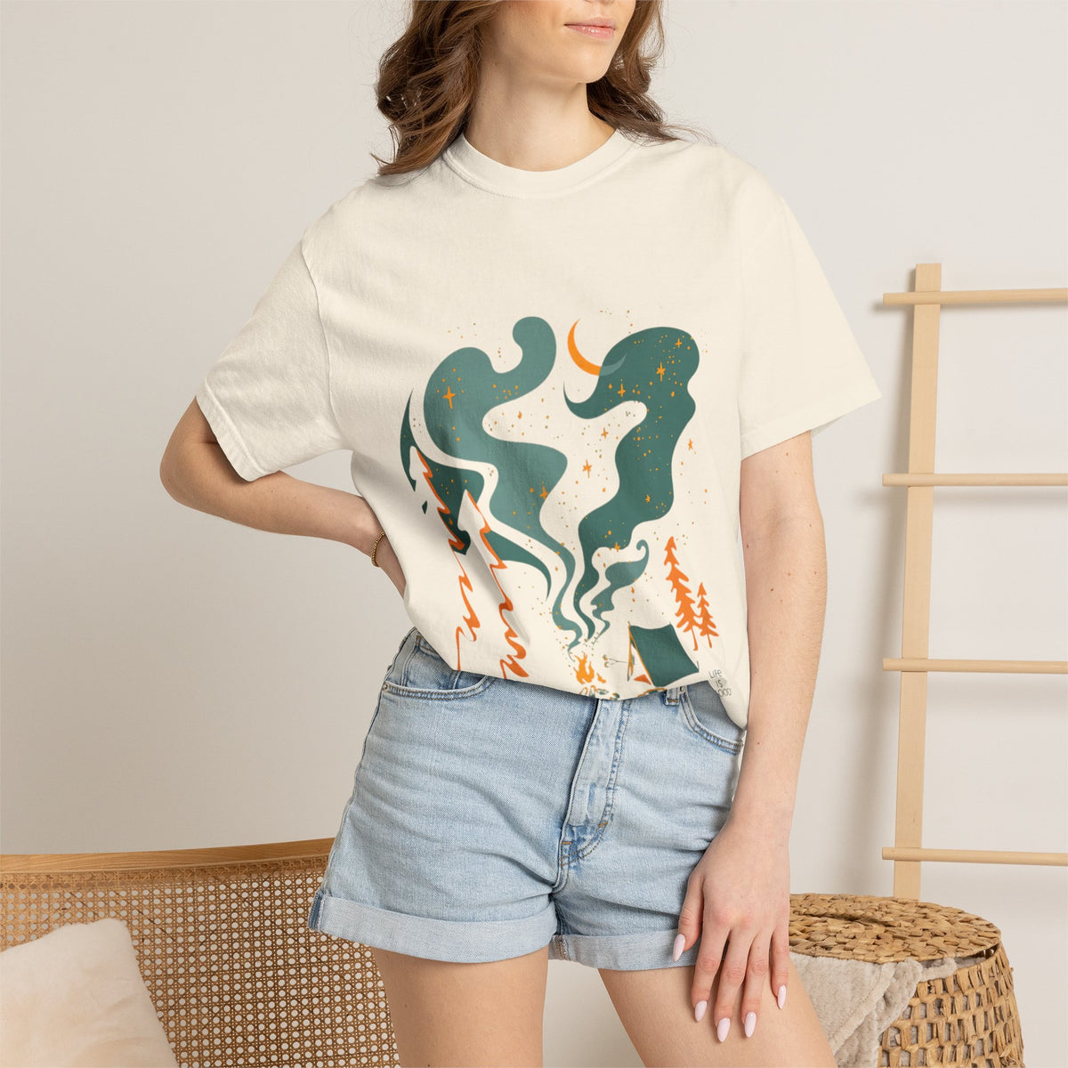 Wild and Free Bubble Letter Graphic Tee